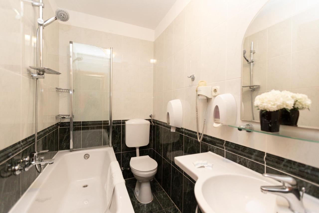 Hotel Bozikovina 3 Podstrana Kültér fotó